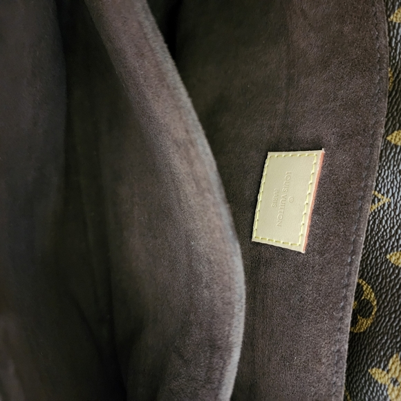 LOUIS VUITTON Monogram Canvas Pochette Metis Bag - Picture 5 of 16